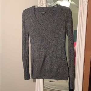 V-neck long sleeve sweater from Express